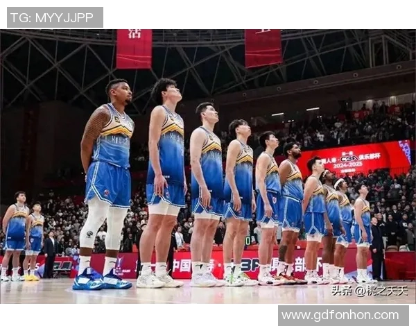 2015年CBA精彩对决上海队与辽宁队巅峰对决回顾 2015年CBA精彩对决上海队与辽宁队巅峰对决回顾