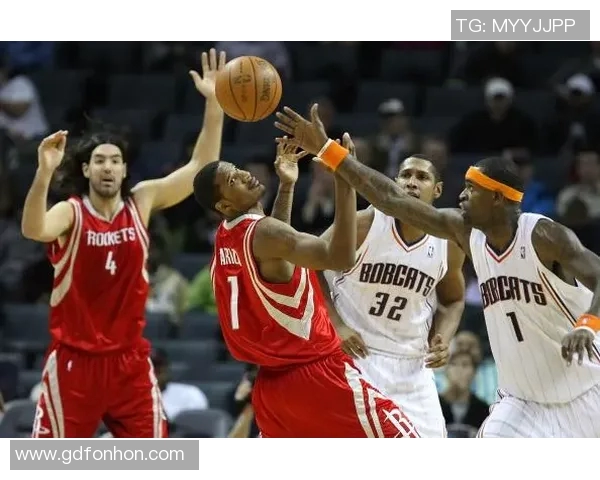 2007年火箭与魔术的经典对决回顾与精彩瞬间分析