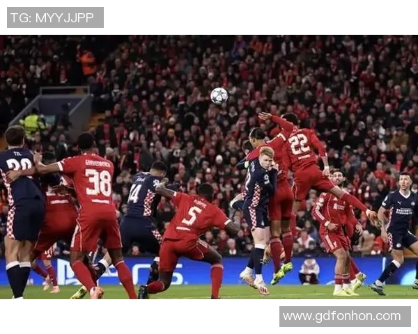 范戴克领衔红军防线重塑传奇之路助力球队争夺英超与欧冠双冠荣耀