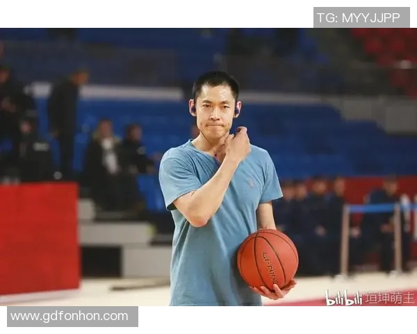 张庆鹏:从篮球场的拼搏者到人生舞台的追梦人 张庆鹏:从篮球场的拼搏者到人生舞台的追梦人