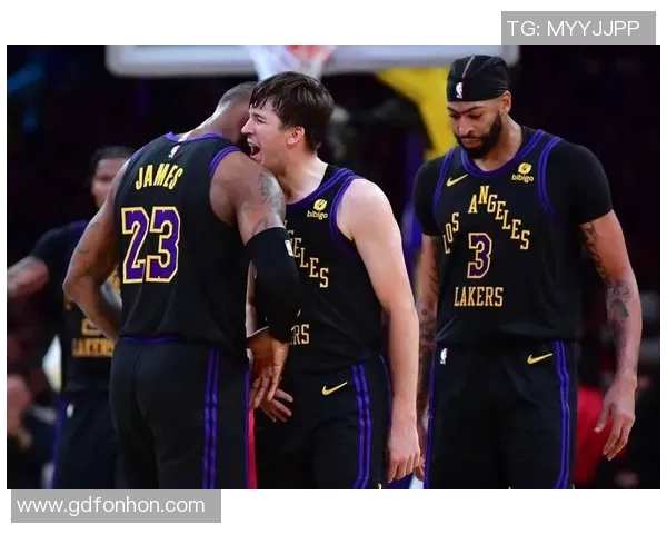 湖人对决掘金精彩原声回放全程回顾与分析 湖人对决掘金精彩原声回放全程回顾与分析