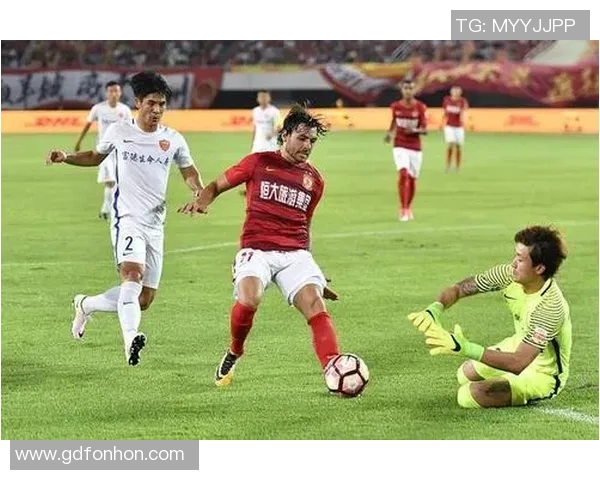 辽足迎战上港争夺三分关键时刻考验球队实力与战术配合 辽足迎战上港争夺三分关键时刻考验球队实力与战术配合