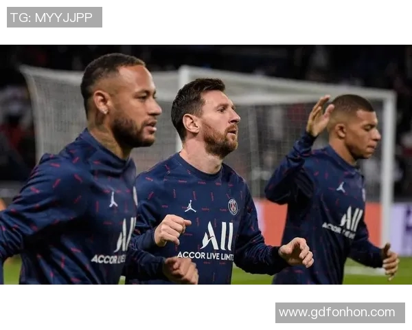 内马尔伤情再度加重巴黎欧冠前景堪忧球队需应对重大挑战