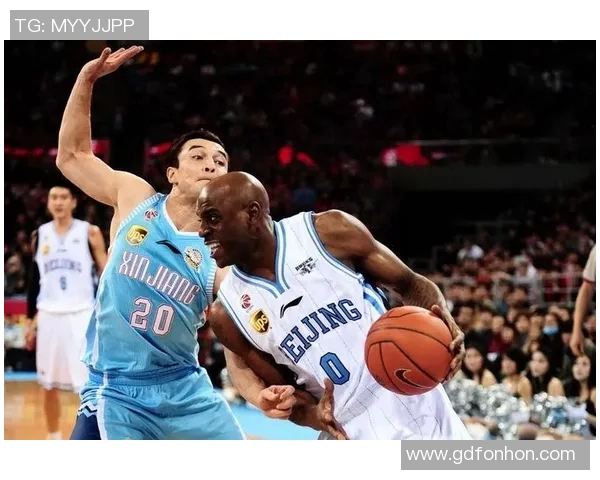 刘静独家解析足球技巧与战术分享让你更懂比赛背后的智慧