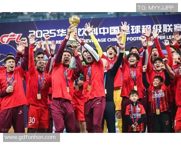 恒大与上港激战加时赛争夺冠军荣耀的巅峰对决 恒大与上港激战加时赛争夺冠军荣耀的巅峰对决